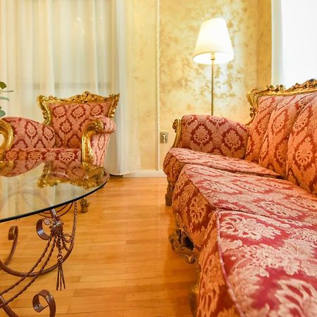 The Museum - Wonderful Super Central Apartment Bucarest Exterior foto